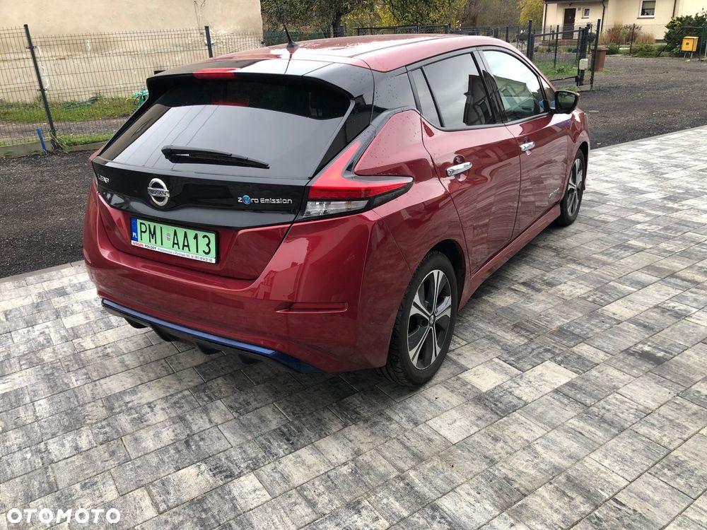 Nissan Leaf 40 kWh TEKNA - 11