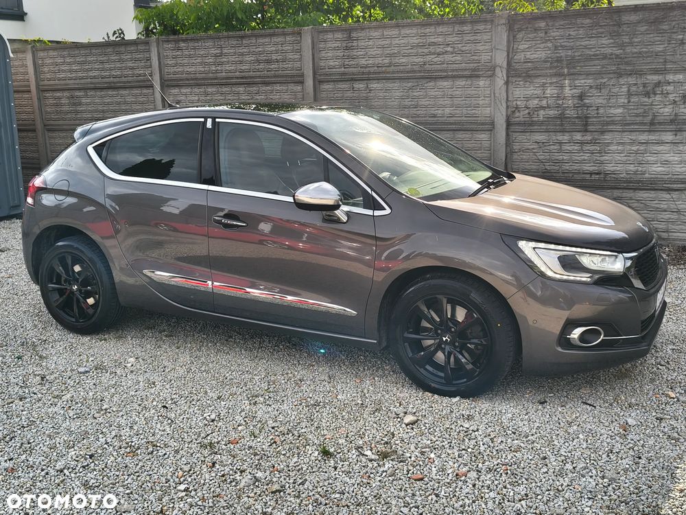 DS Automobiles DS 4 - 7