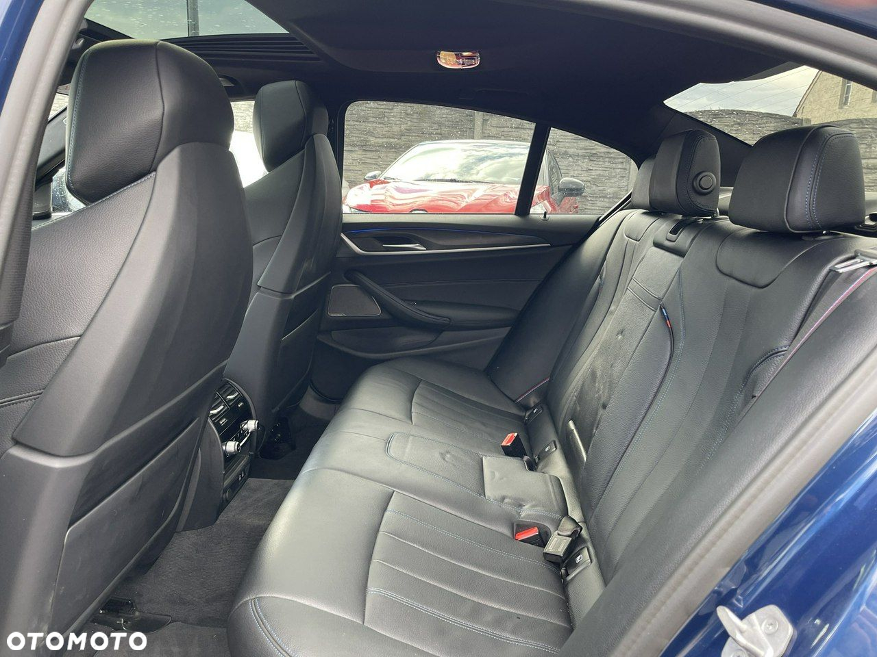 BMW Seria 5 M550i xDrive sport - 11