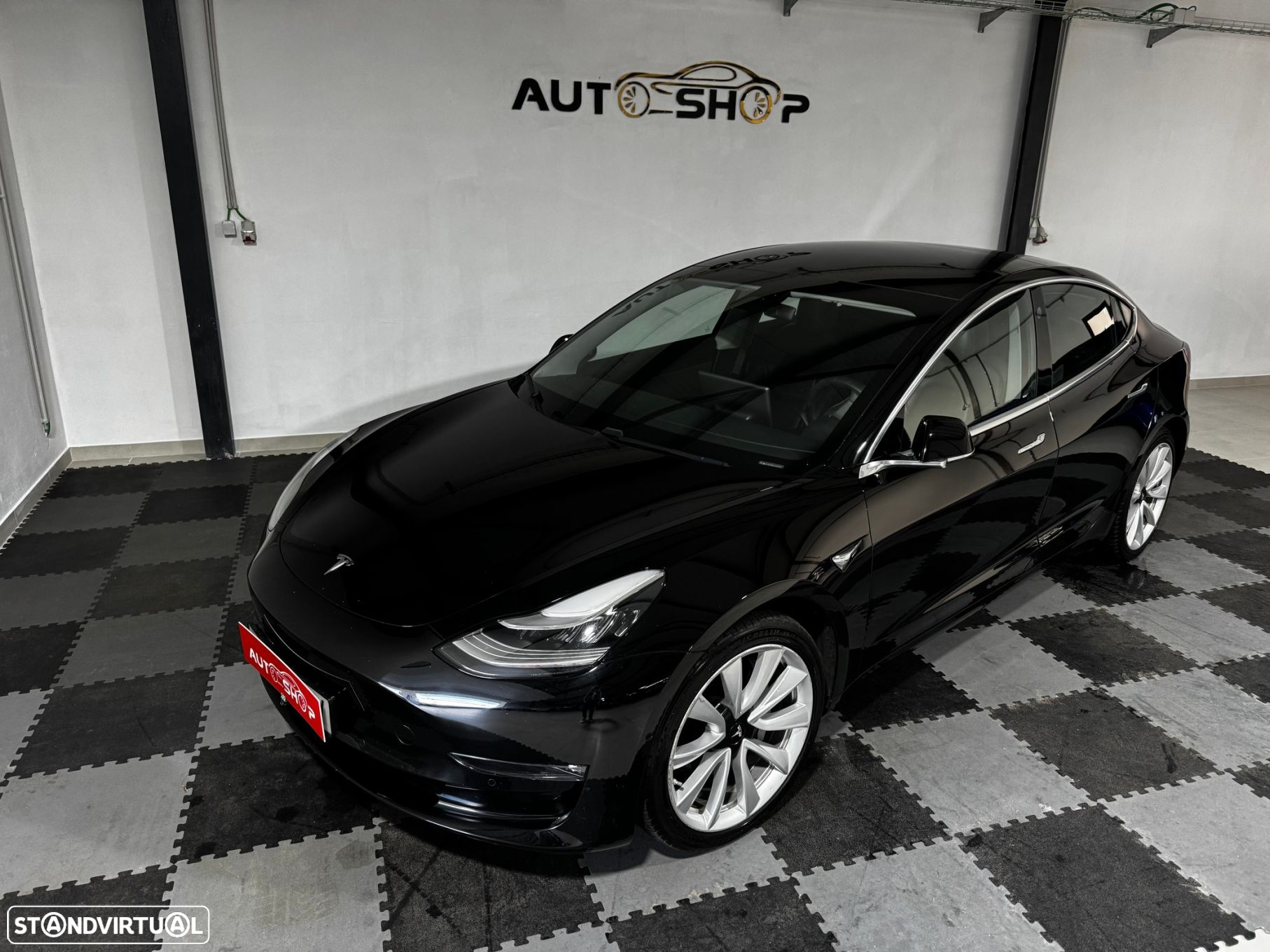 Tesla Model 3 - 6