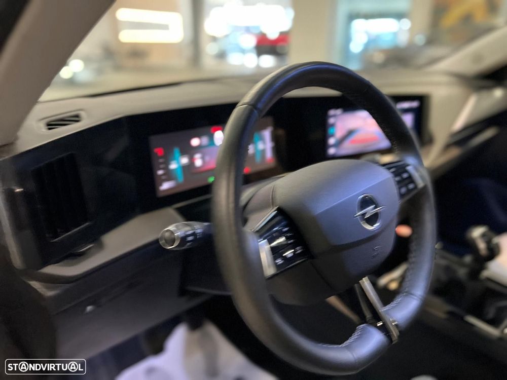 Opel Astra 1.2 T Elegance - 14