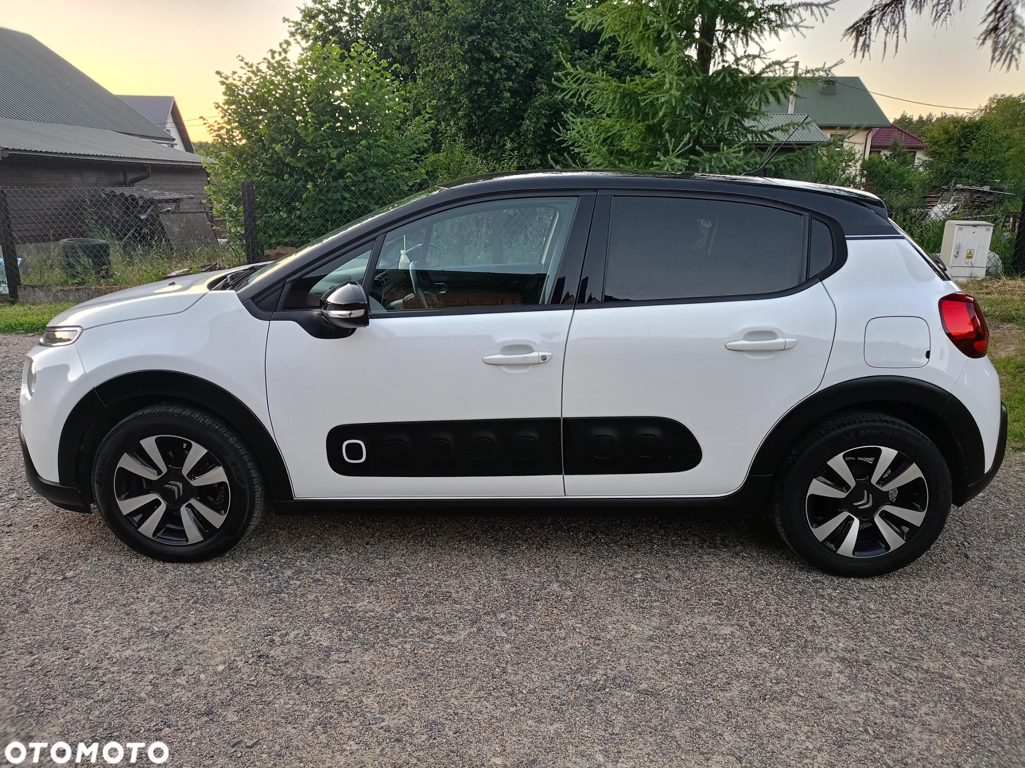 Citroën C3 1.2 PureTech Shine - 8