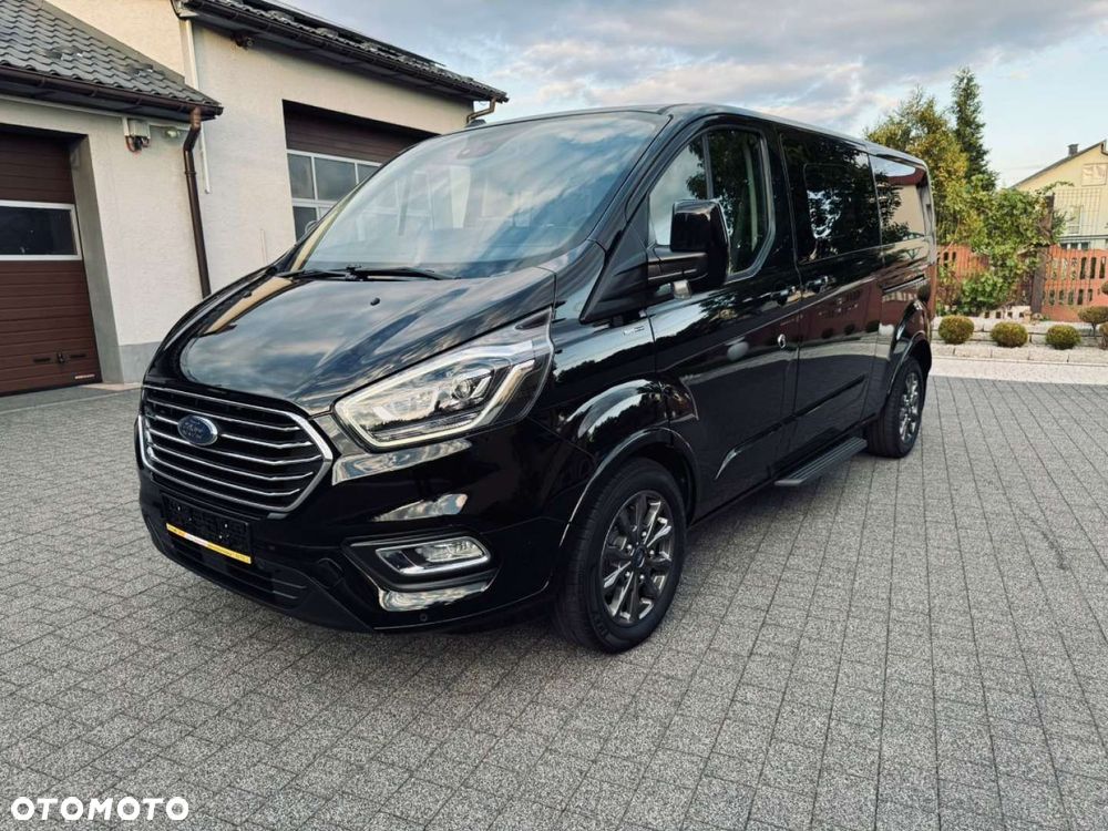 Ford Tourneo Custom - 29