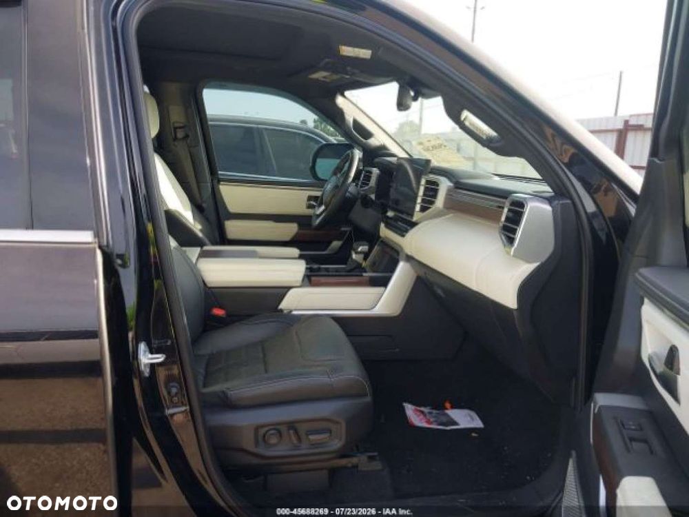 Toyota Tundra - 11