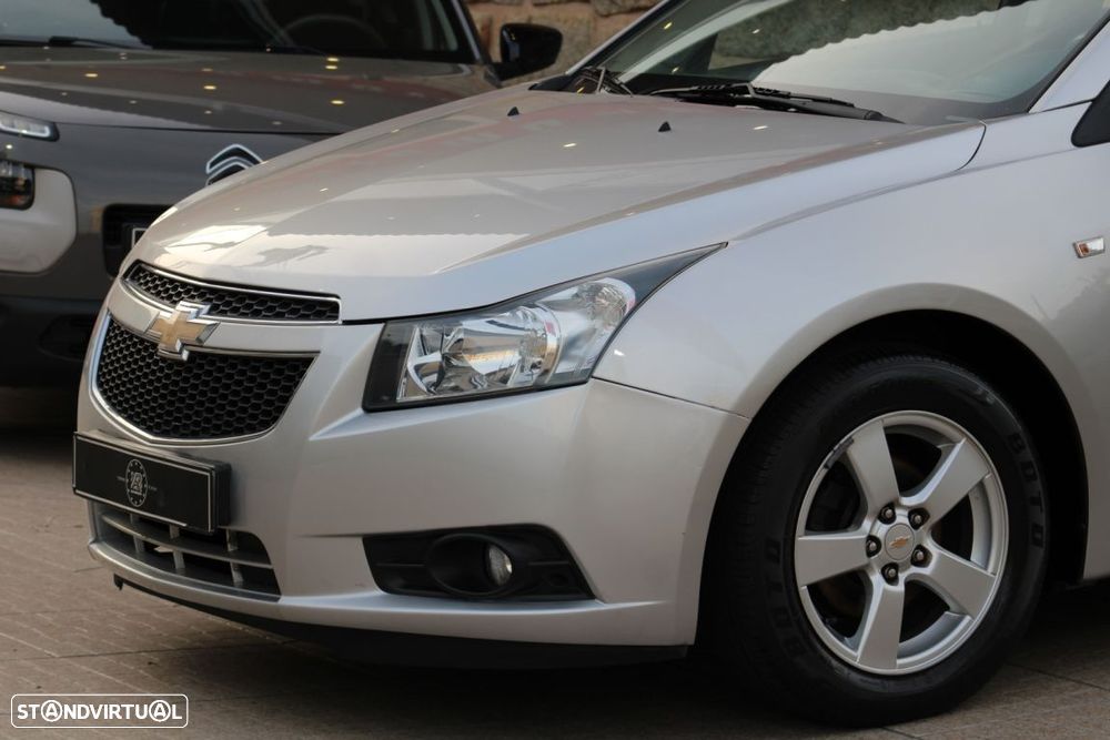 Chevrolet Cruze 1.6 LS - 20