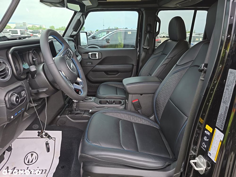 Jeep Wrangler - 7
