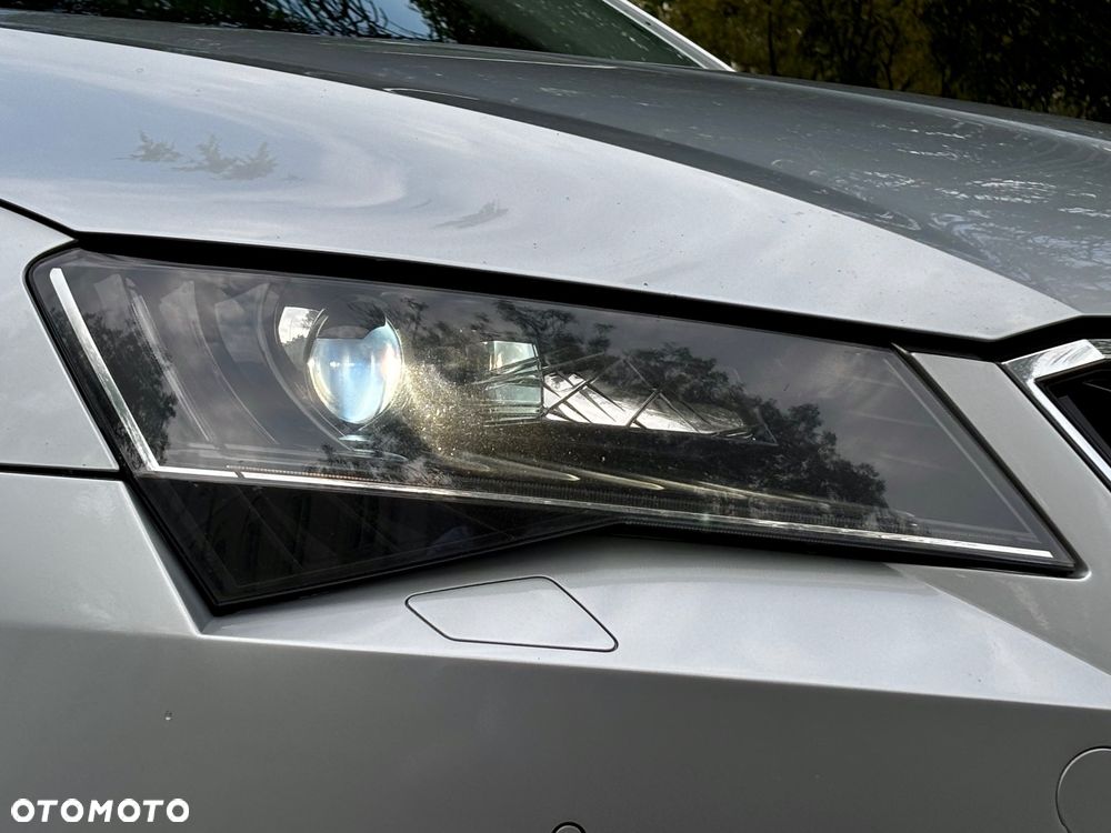 Skoda Superb 2.0 TDI Ambition DSG - 20