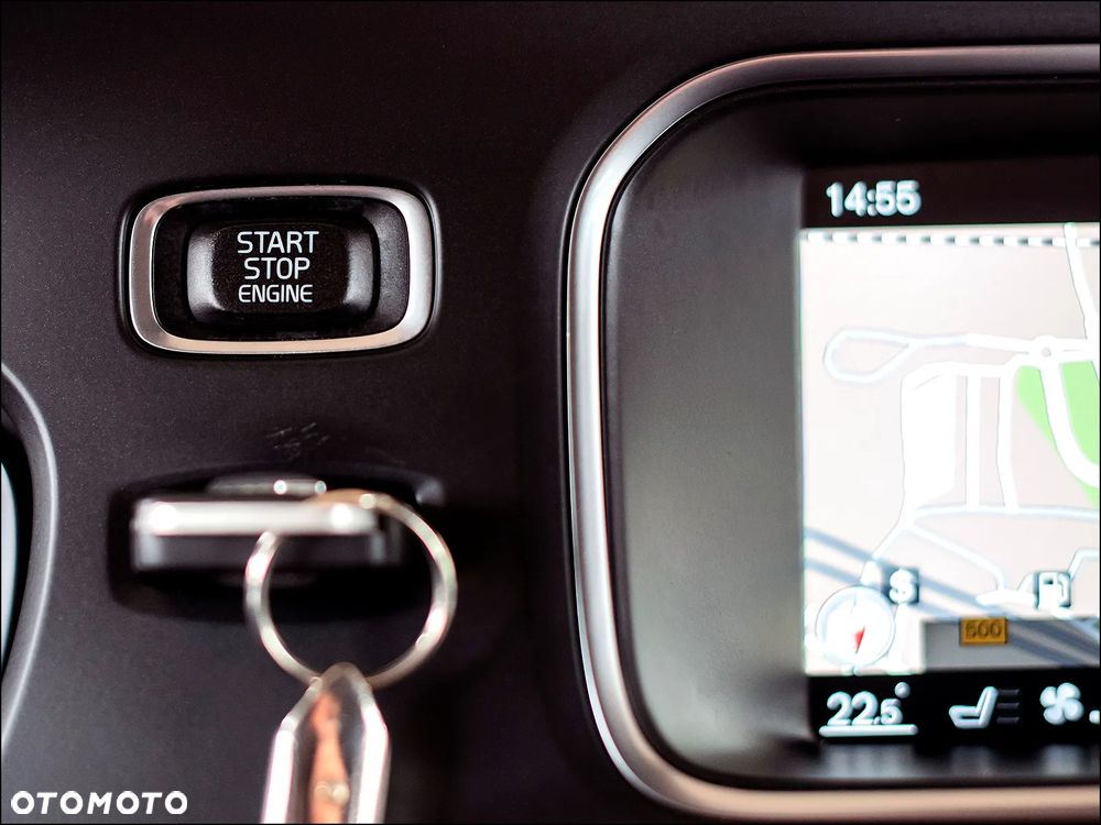 Volvo V40 Cross Country - 25