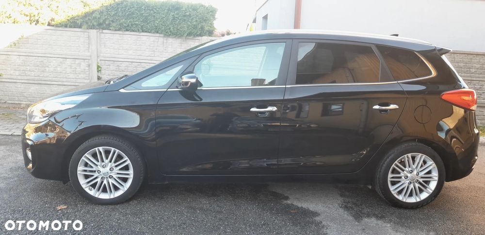 Kia Carens 2018 photo 3