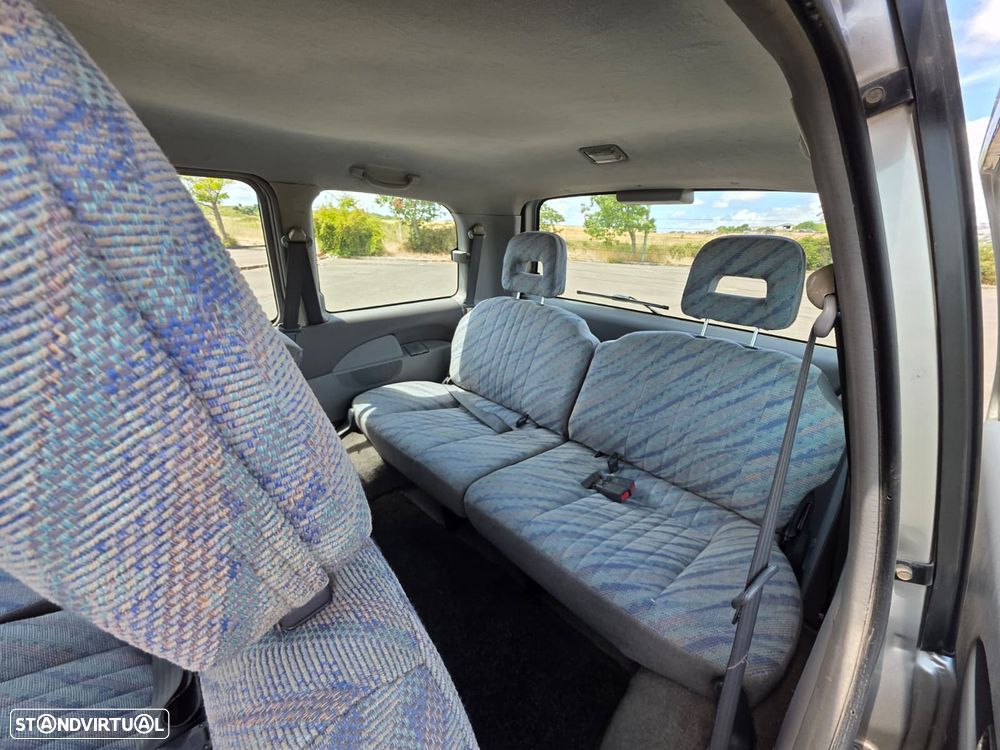 Mitsubishi Space Gear 2.5 TD GLX - 14