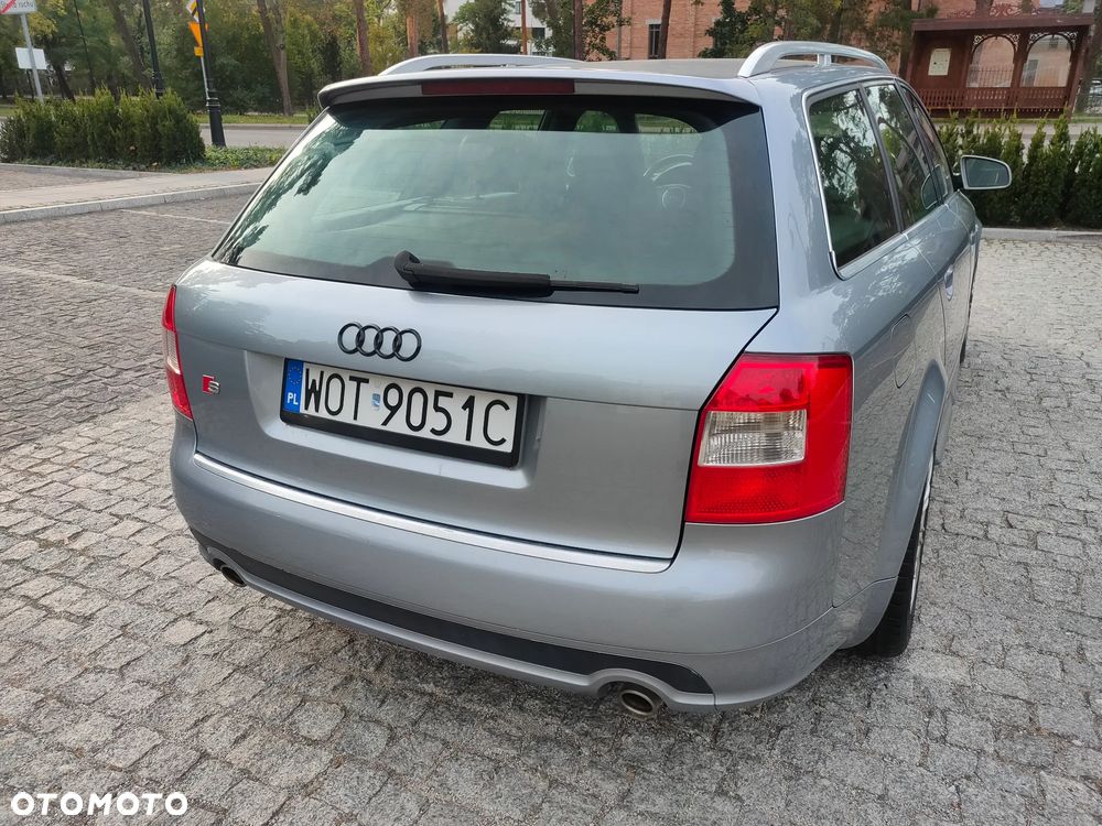 Audi A4 Avant 2.4 - 19
