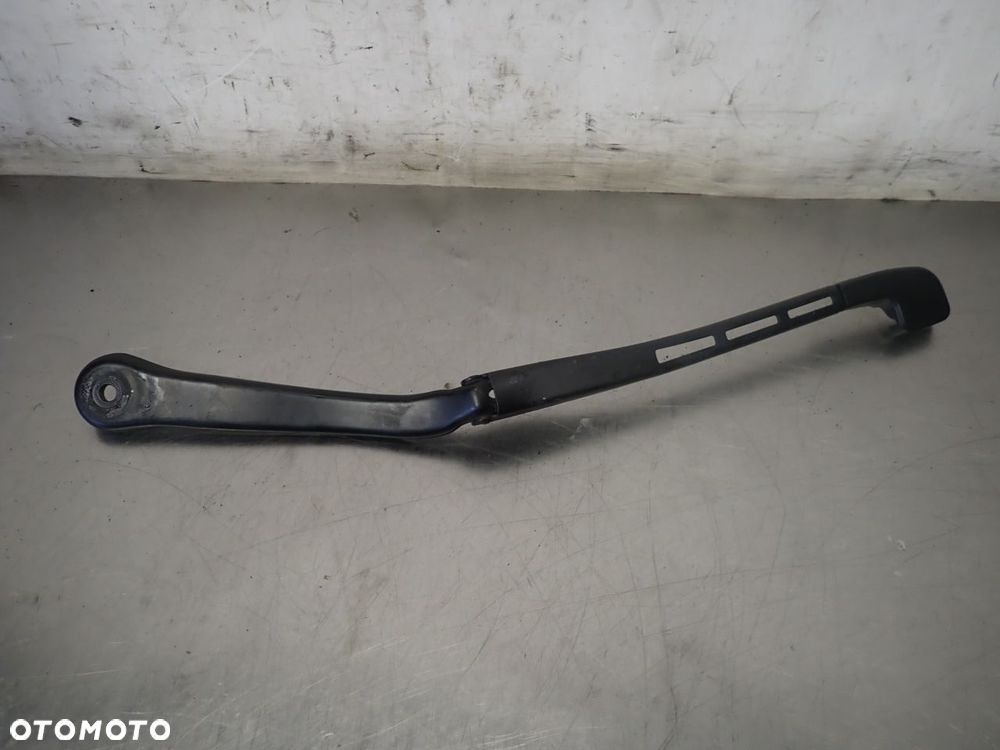 RAMIĘ WYCIERACZKI PRZÓD PRAWE BMW E91 - 1