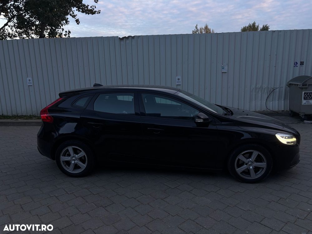 Volvo V40 D2 Momentum - 3