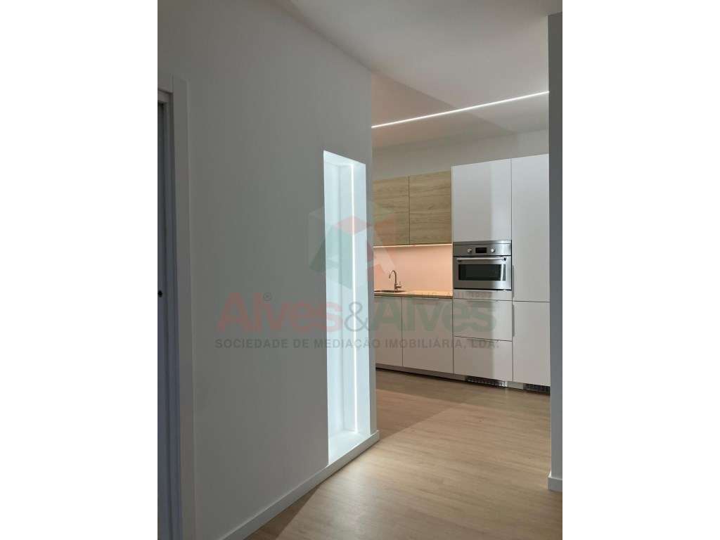 Apartamento T1 Renovado - Centro da Maia (Junto à Linha do Metro) - Grande imagem: 4/13