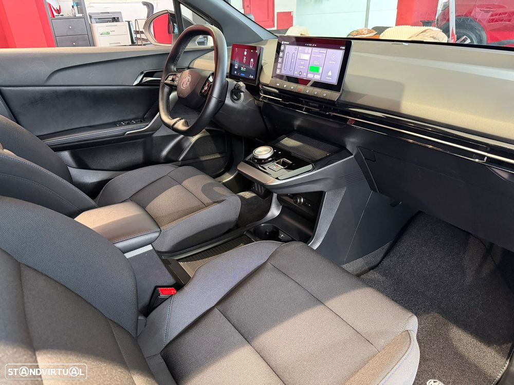 MG MG4 4 Standard - 12