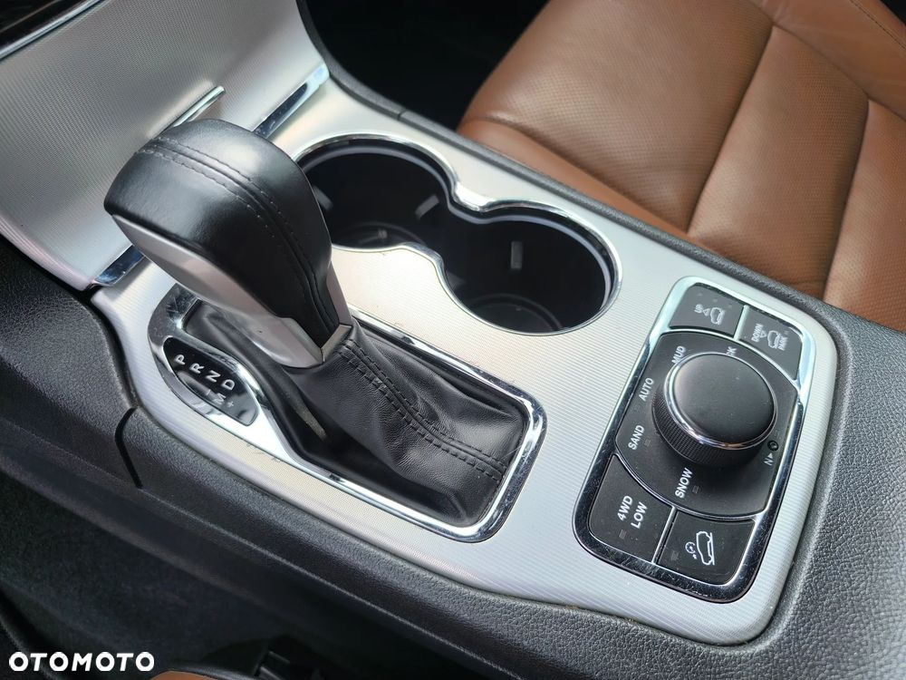 Jeep Grand Cherokee - 18