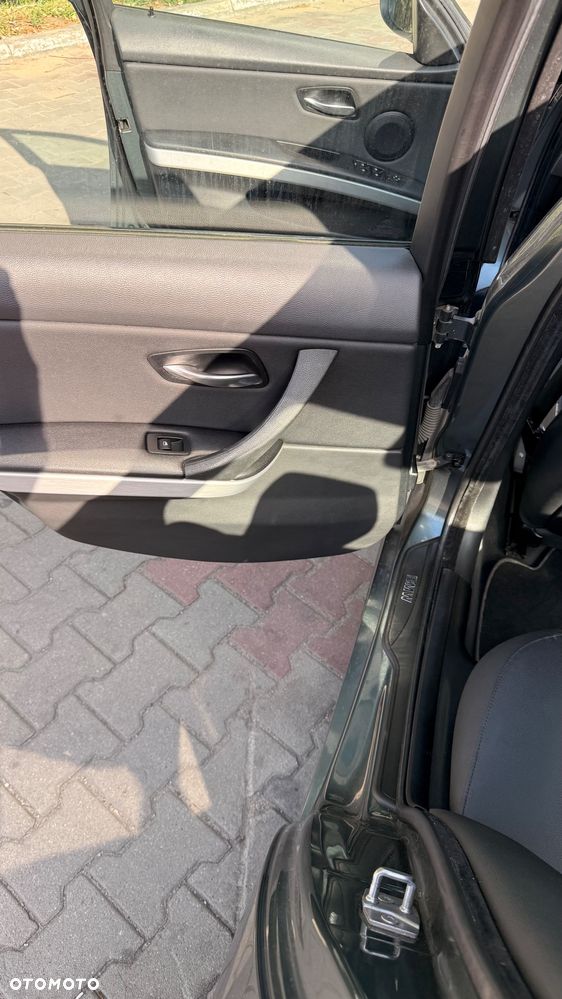 BMW Seria 3 318i - 13
