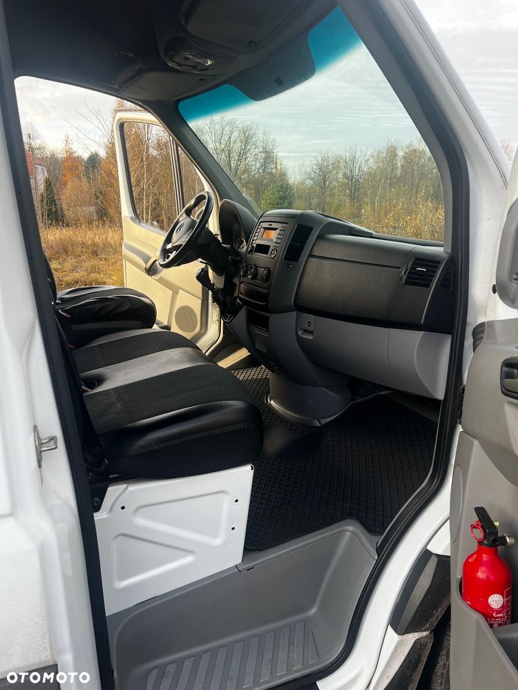 Mercedes-Benz Sprinter - 22