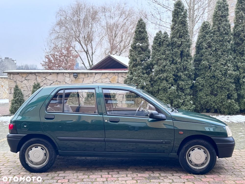 Renault Clio - 28