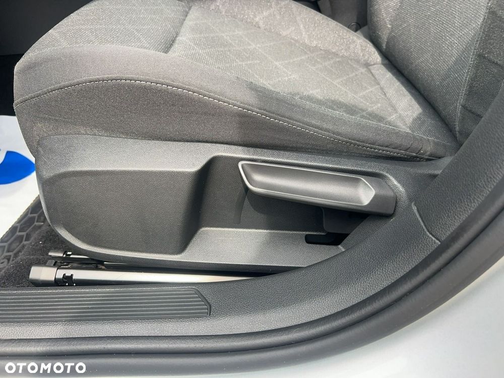 Volkswagen Golf - 13