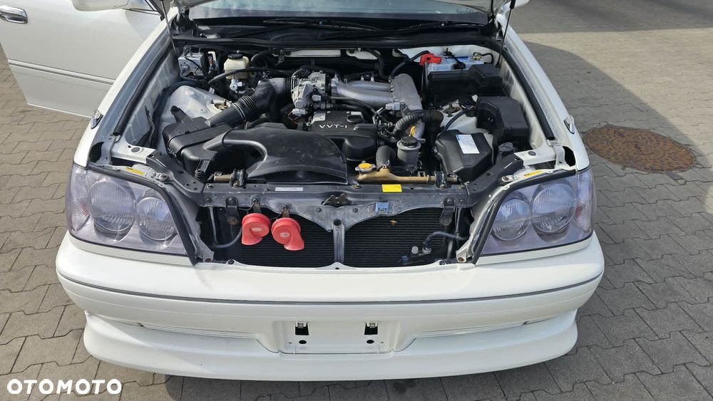 Toyota Crown - 13