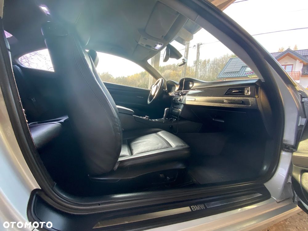 BMW Seria 3 325i - 8