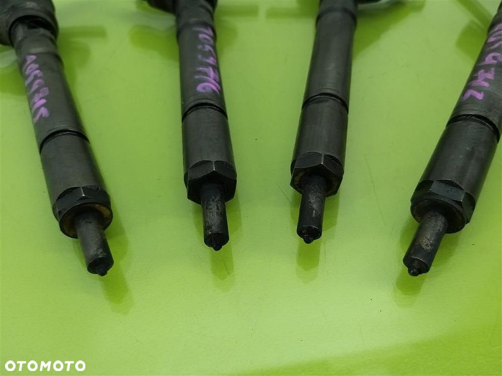 Komplet wtrysków wtryski Kia Carens II 2.0 CRDI 0445110064 3380027010 - 2