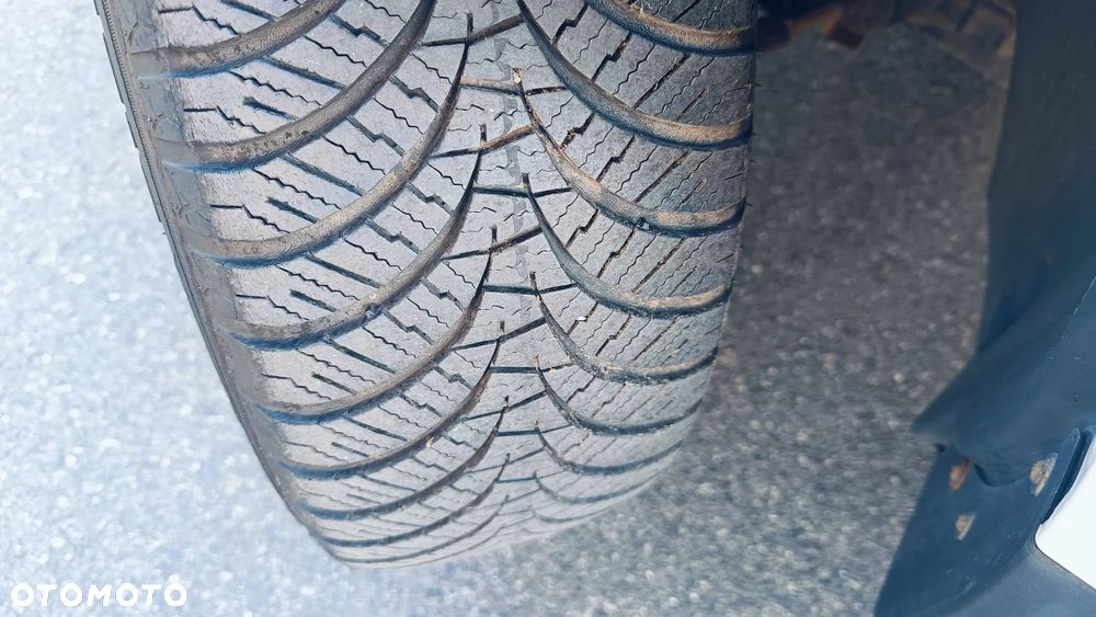 Dacia Duster 1.6 16V 4x2 - 33