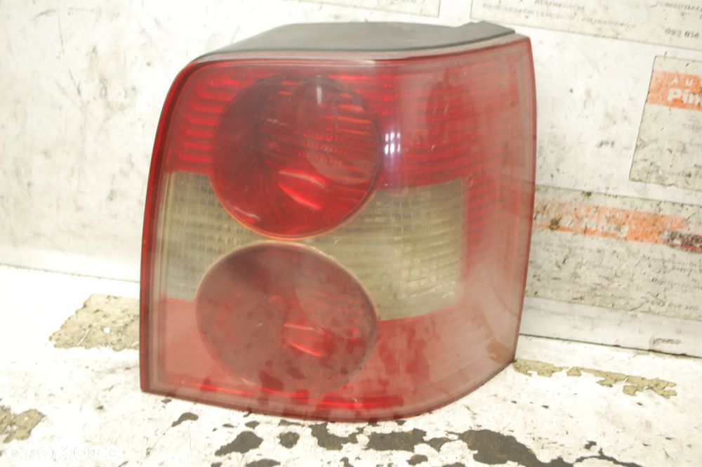 LAMPA PRAWY TYŁ TYLNA PRAWA 3B9945096AA VW PASSAT B5 KOMBI LIFT - 4