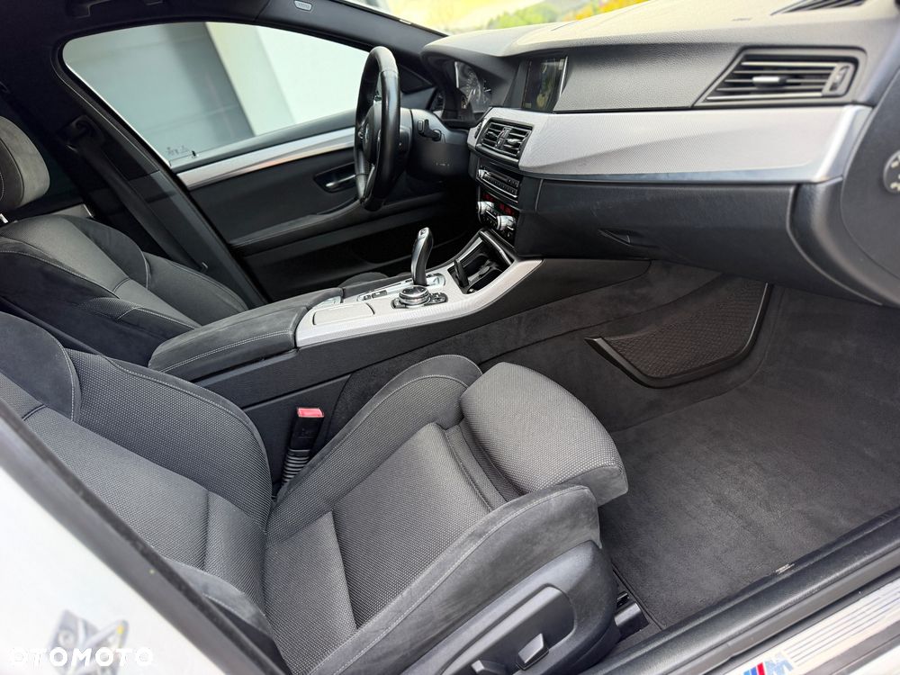 BMW Seria 5 520d Sport-Aut - 21