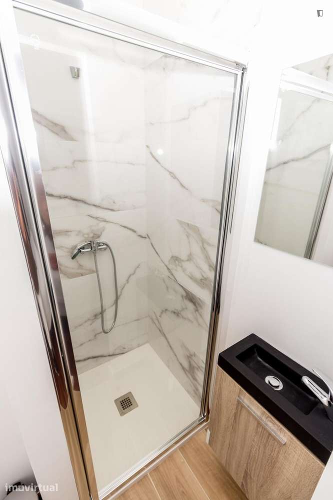 Quarto - localizado em Póvoa de Varzim Porto - Grande imagem: 4/20