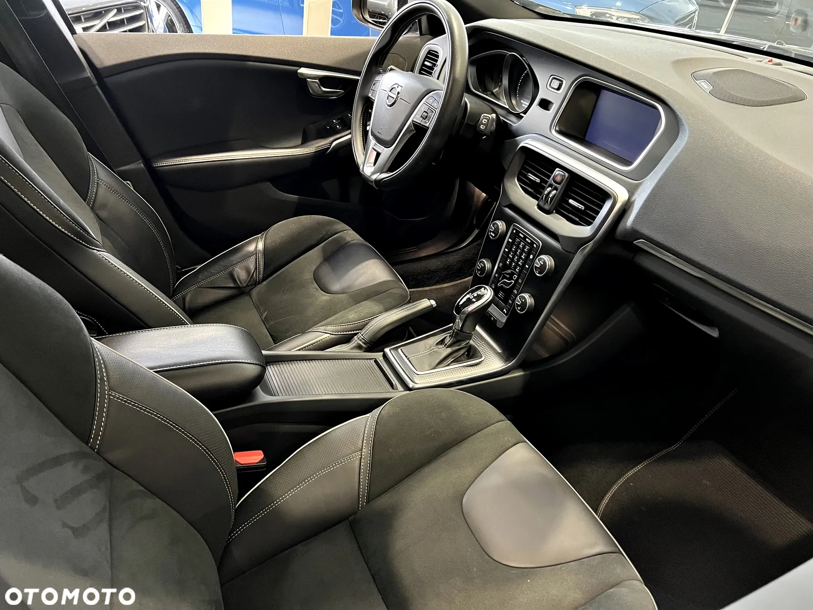 Volvo V40 T3 Geartronic RDesign - 10