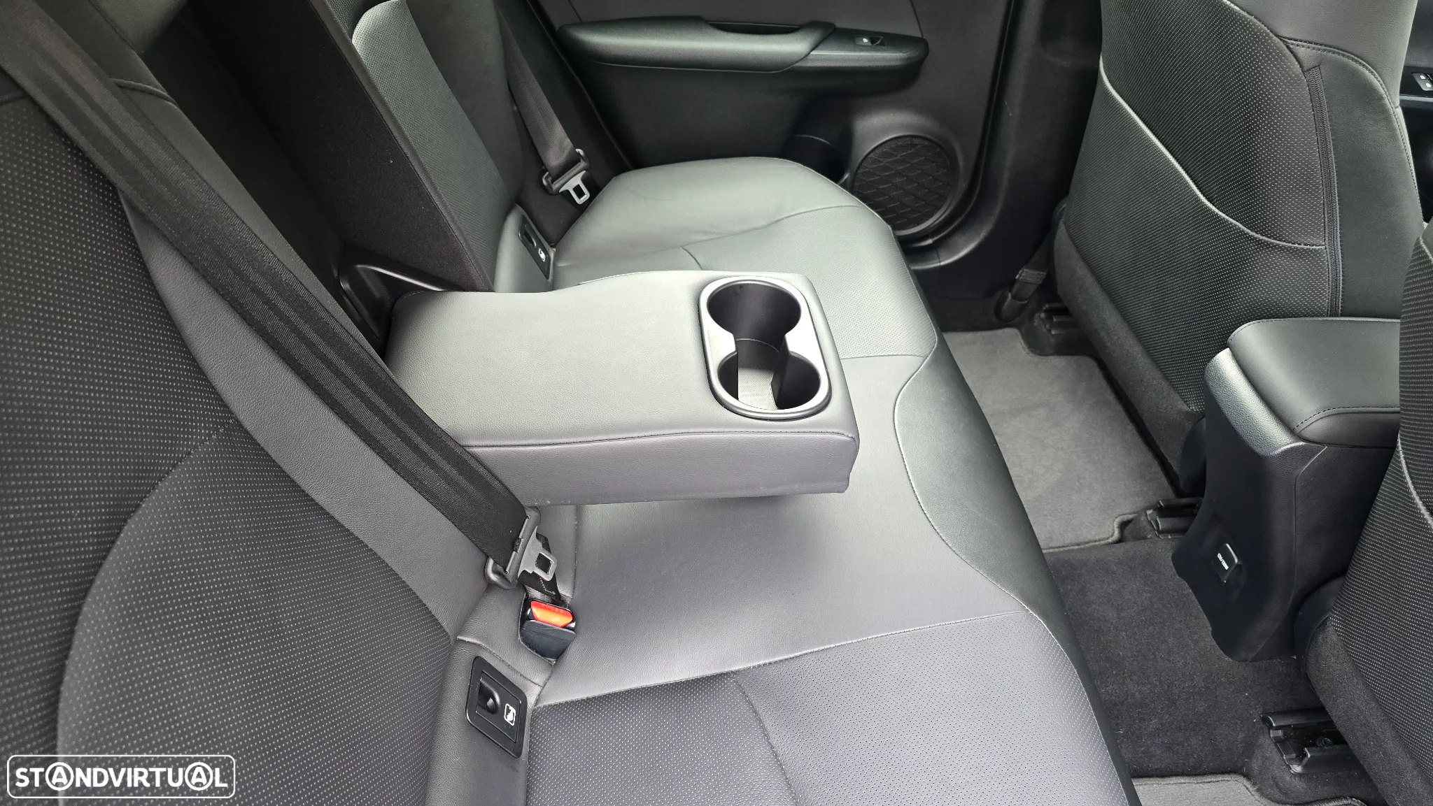 Toyota Prius 1.8 Luxury Pele+Pack Techno - 36