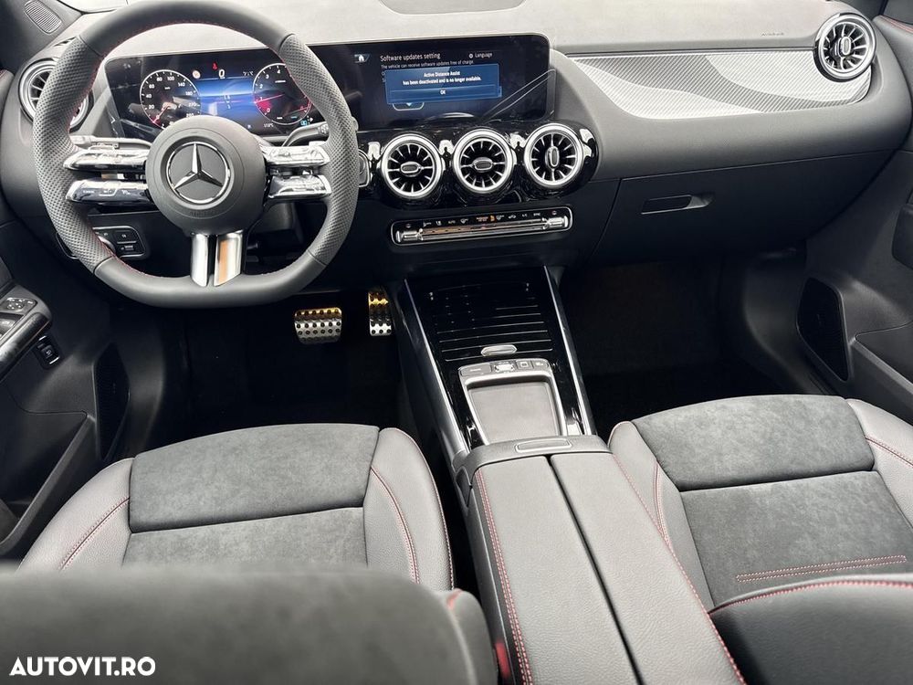 Mercedes-Benz GLA - 12