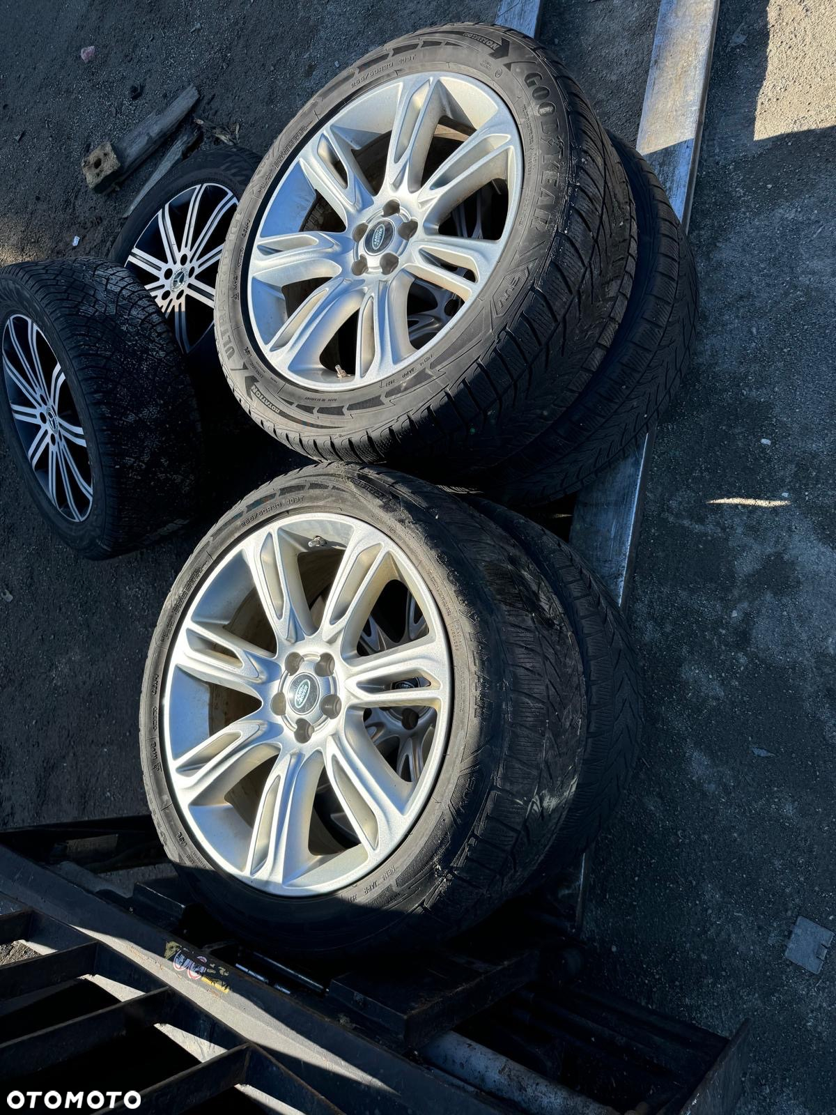 Koła felgi Opony Komplet Range Rover VELAR R20 - 5