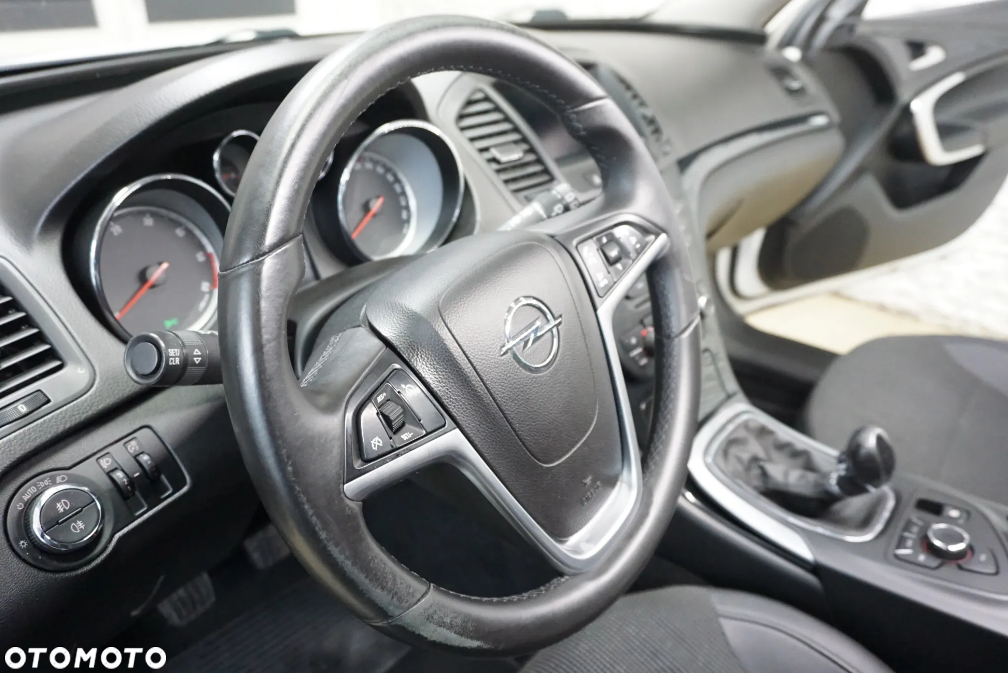 Opel Insignia 2.0 CDTI Cosmo - 19