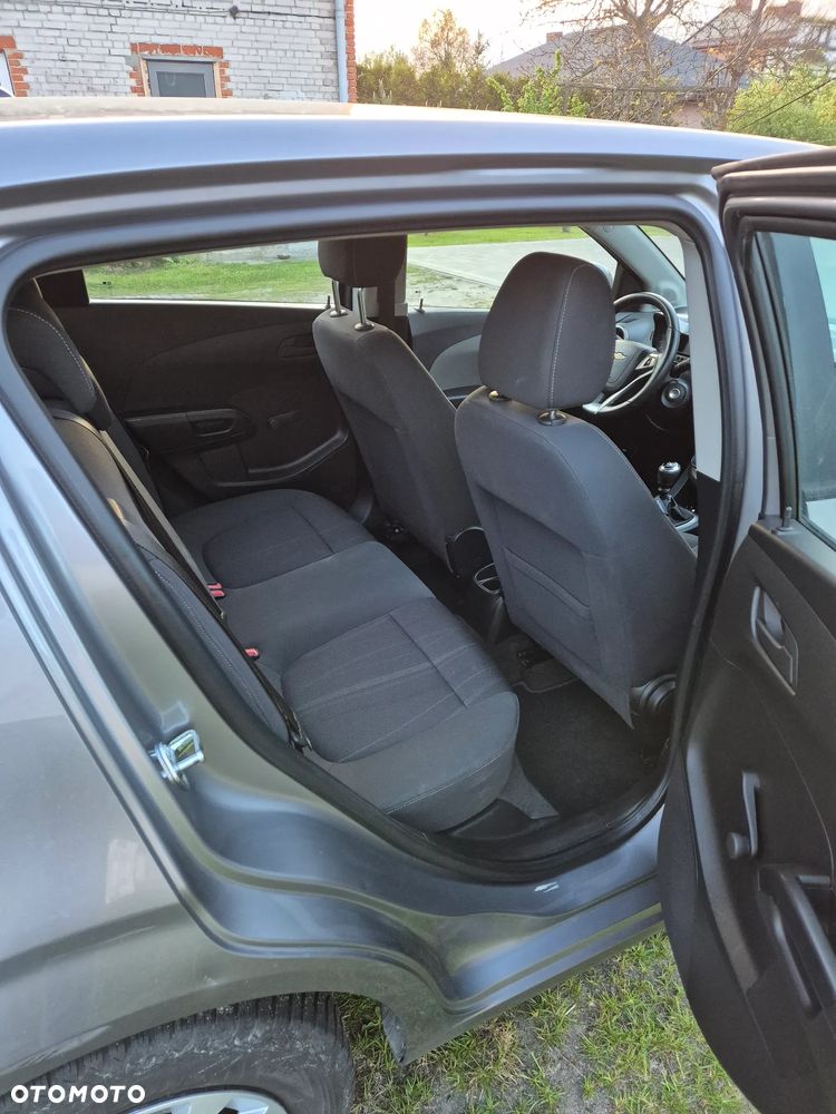 Chevrolet Aveo 1.2 LT+ - 12