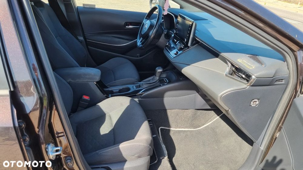 Toyota Corolla 1.8 Hybrid Comfort - 23