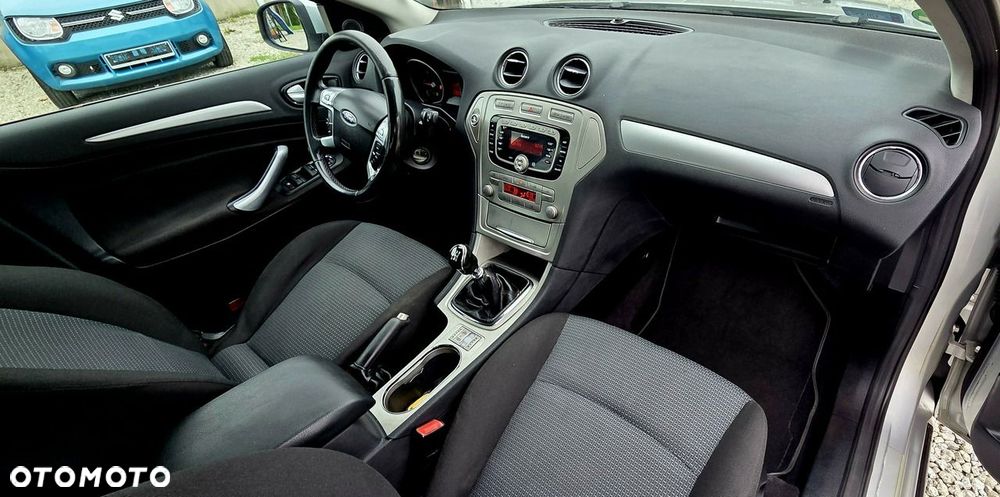 Ford Mondeo - 22