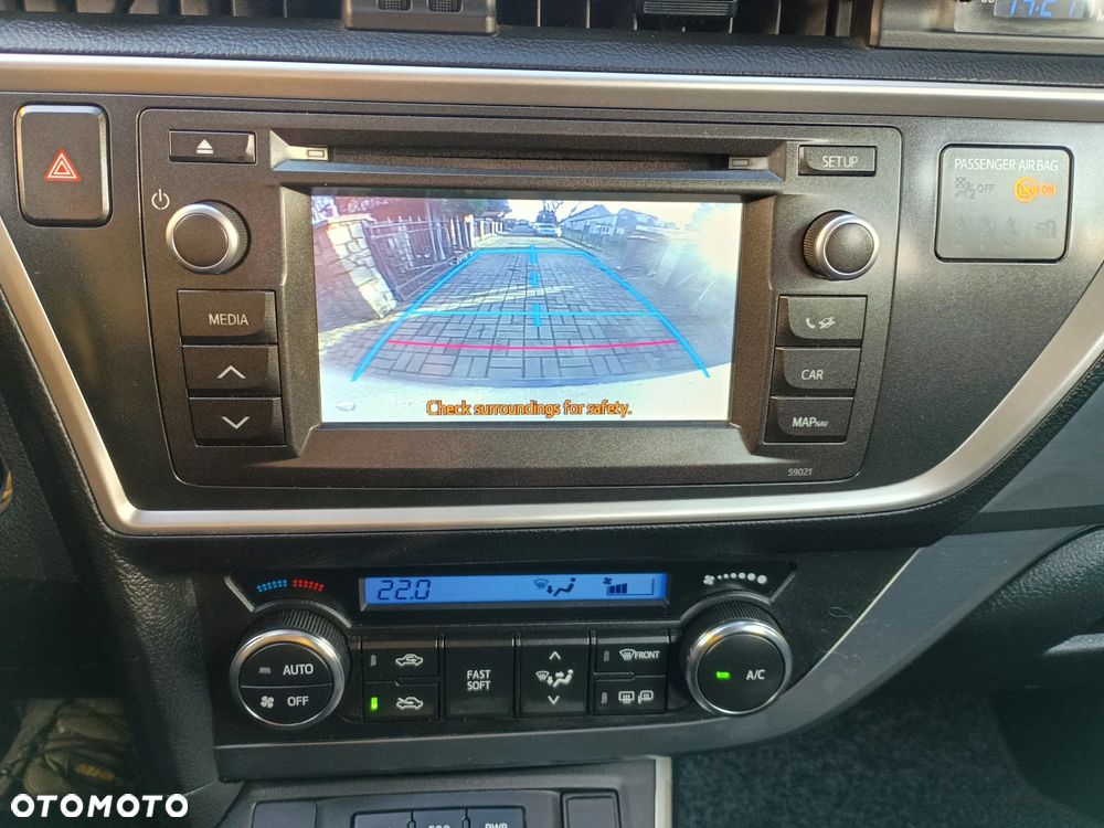 Toyota Auris - 12