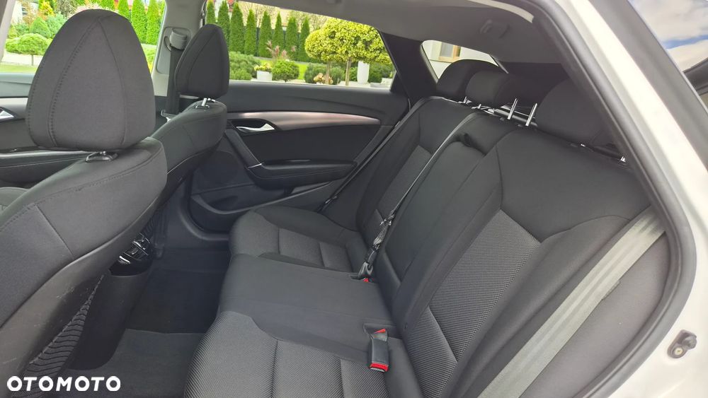 Hyundai i40 2.0 Premium - 23