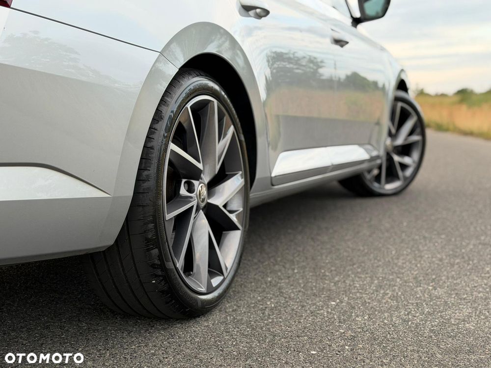 Skoda Superb 2.0 TDI DSG Sportline - 10