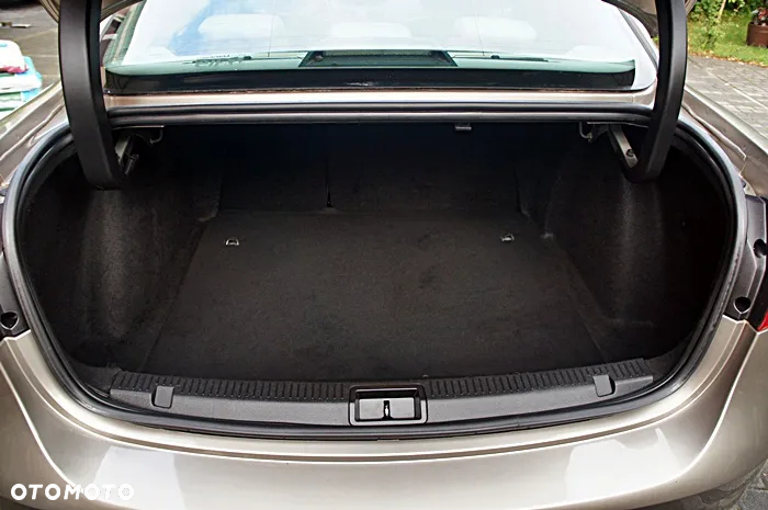 Renault Fluence 1.6 16V Authentique - 22