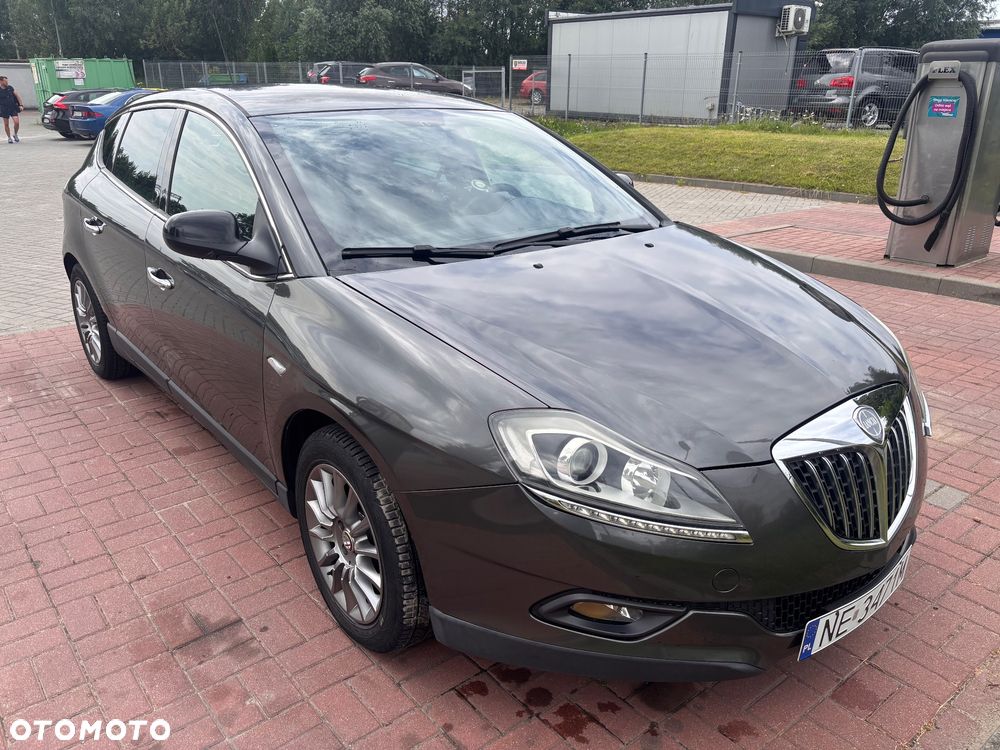 Lancia Delta 1.6 MJ Argento - 3