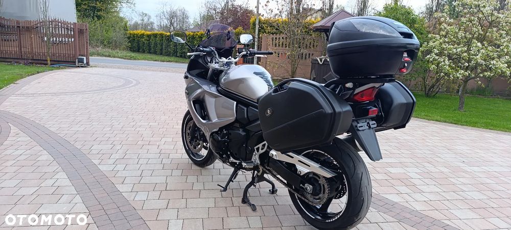 Suzuki GSX - 14