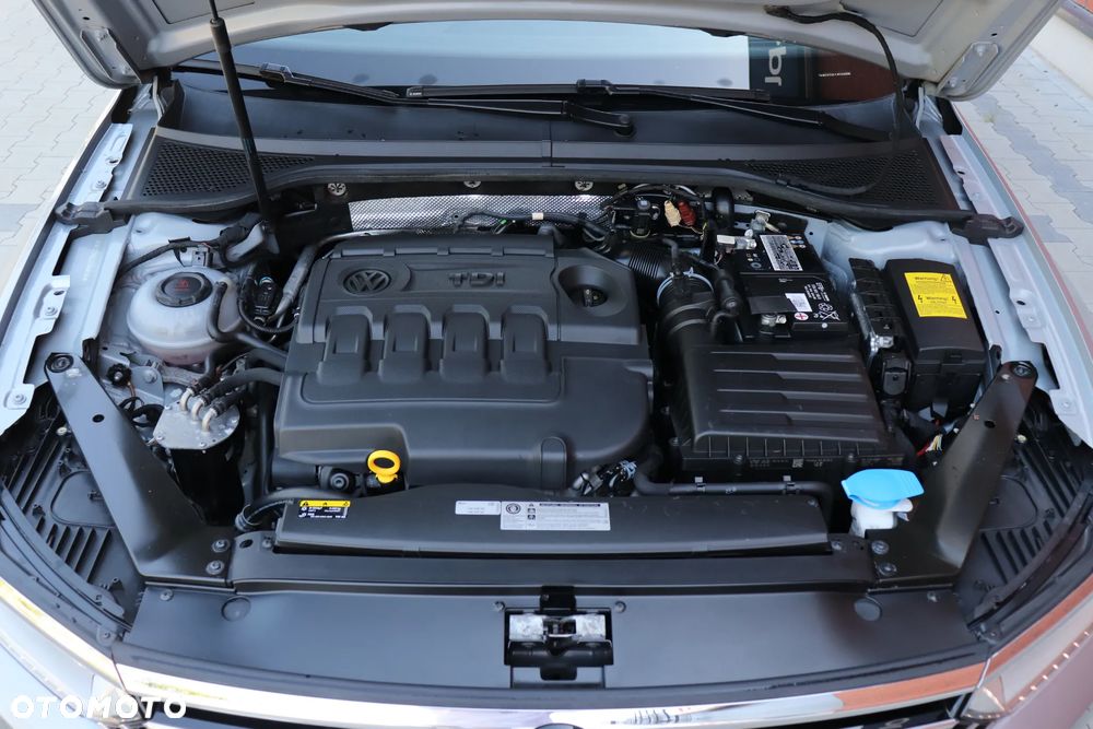 Volkswagen Passat 2.0 TDI (BlueMotion Technology) DSG Trendline - 36