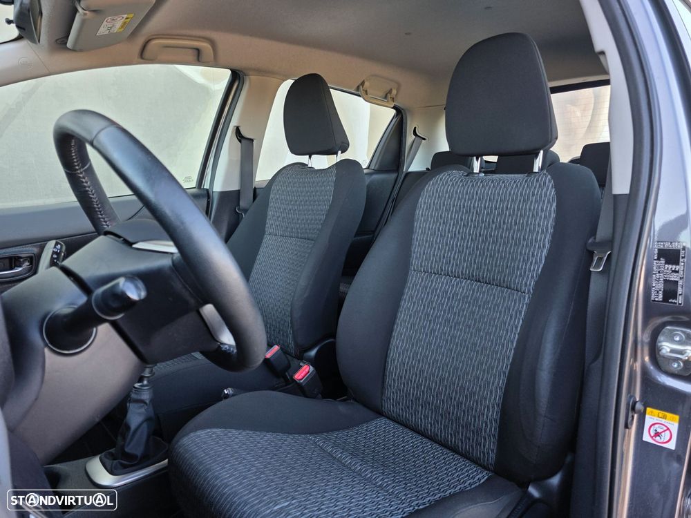 Toyota Yaris 1.33 VVT-i Comfort+P.Style - 10