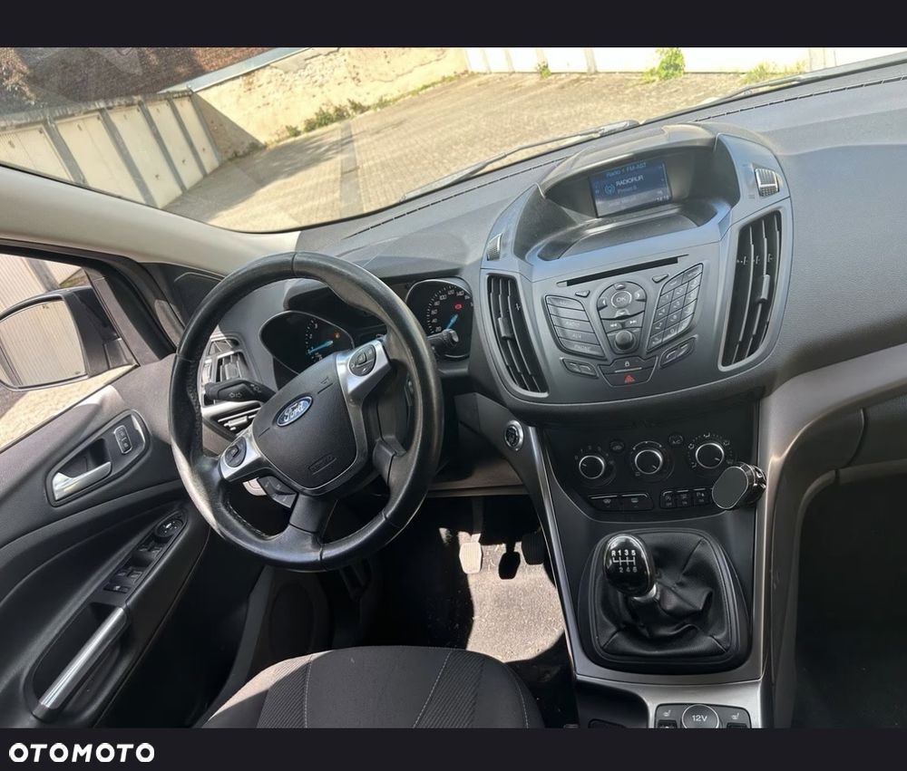 Ford Kuga - 4