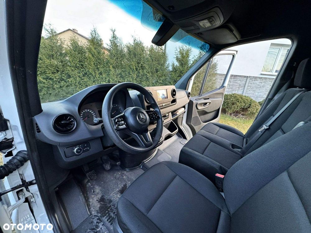 Mercedes-Benz Sprinter - 18