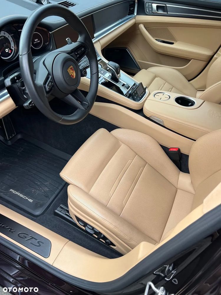 Porsche Panamera - 15